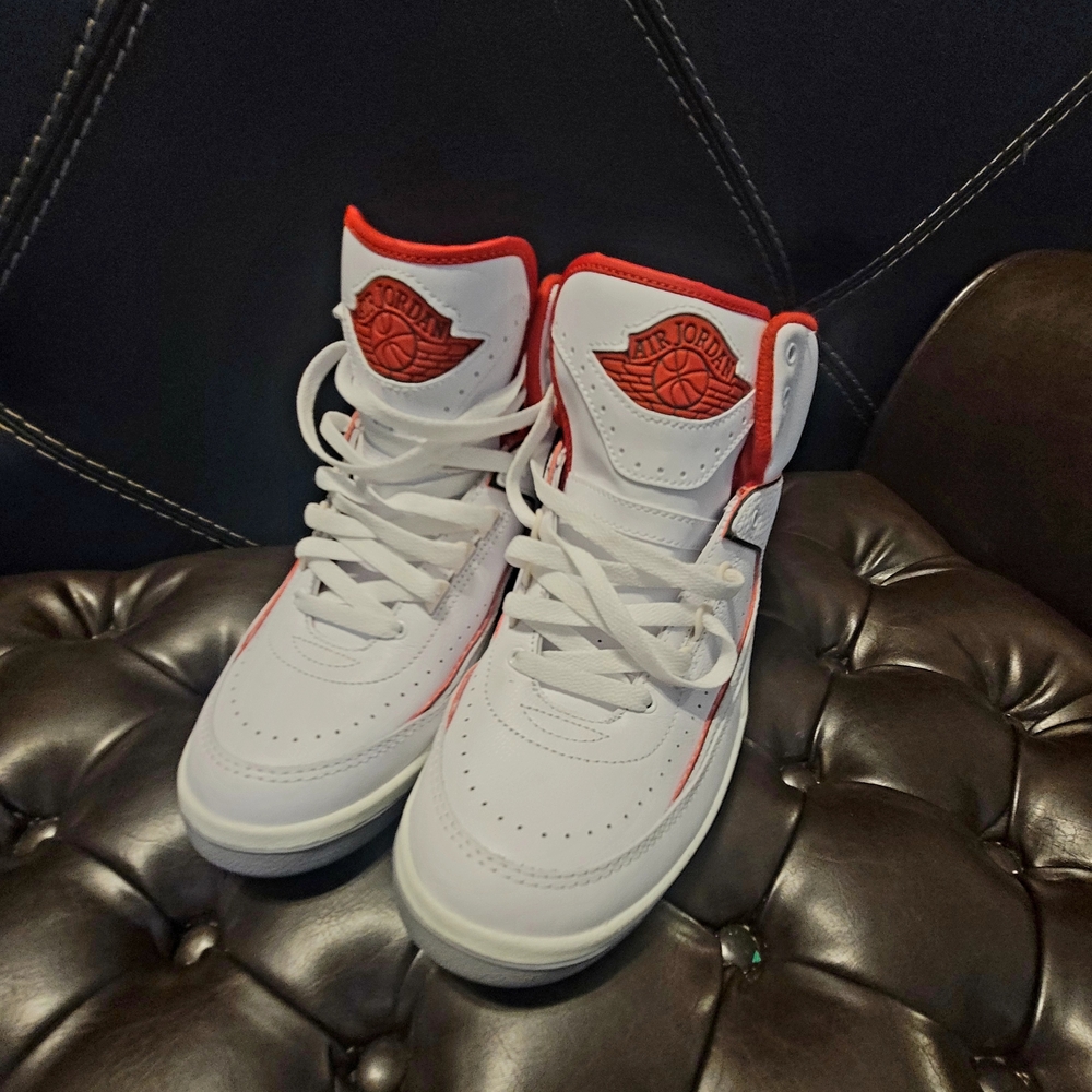 Nike Air Jordan 2 Retros Italy Men's Fire Red/ White Sneakers